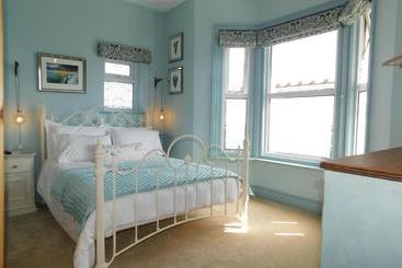 膳宿费 The Townhouse 101