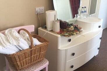 膳宿费 The Fernside