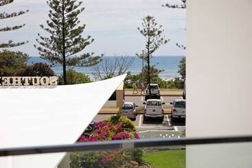 Southern Cross Beachfront Holiday Apartments