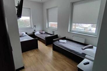 호스텔 Baza Noclegowa Mistral