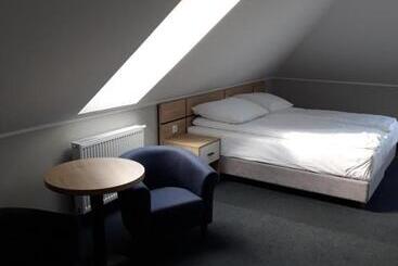 Общежитие Dworek Czardasz Strzebielino   Wejherowo