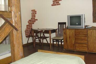 Bed and Breakfast Pokoje I Domki Saraceńska Chata