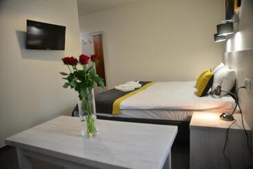 Centrum Restauracyjno Hotelowe Florres