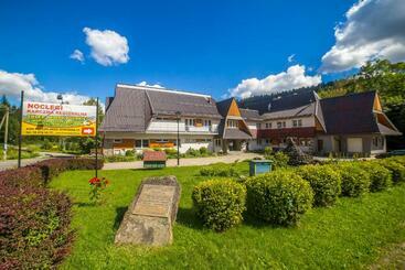 ホテル Dom Pszczelarza W Kamiannej