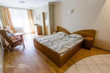 فندق Owir Rejów