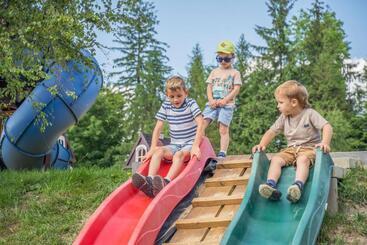 בית מלון כפרי Srebrny Bucznik Wellness & Restaurant