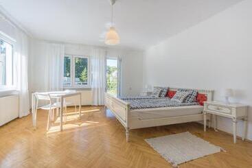 هاستل House Managers   Vintage Sopot