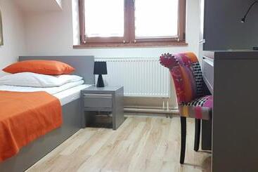 旅馆 I Restauracja Pod Skałą Jasło