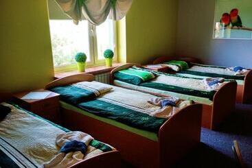 호스텔 Noclegi I Restauracja Gracja