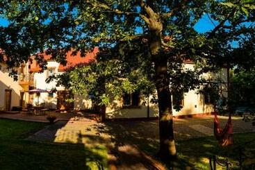 צימר Gościniec Koćmierzów