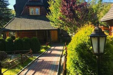 تختخواب و صبحانه Kirowy Gościniec