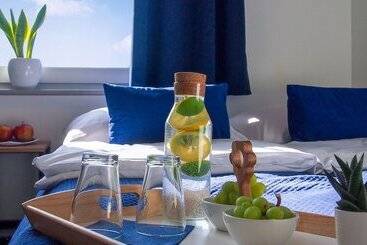 مبيت وإفطار Mile Gdansk Airport & Parking Długoterminowy