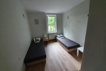 تختخواب و صبحانه Pensjonat Tężniowa 6