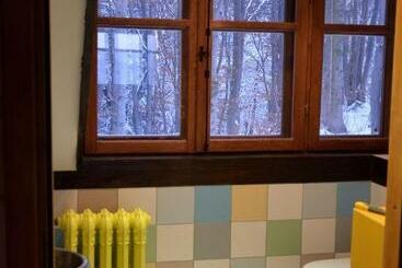 مبيت وإفطار Schronisko Górskie Nad Smolnikiem