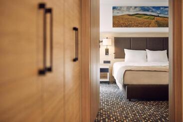 公寓式酒店  Bristol Apart