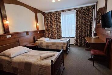 מלון דירות Dworek Staropolski