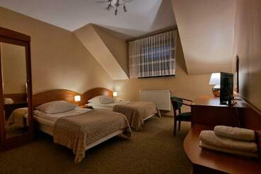 בית מלון כפרי Jola