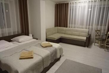 پانسیون Villa Eleven