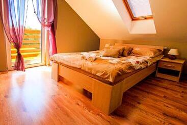 Panzió Willa Pod Bukami