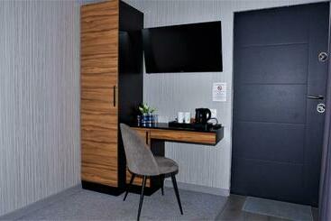 호스텔 Ik B&b Pod Dębami