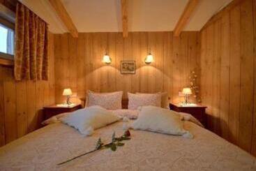 公寓式酒店  Bambi Cottage