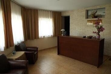 مبيت وإفطار Dom Gościnny 8 Km Od Suntago, Deepspot