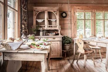 Bed and Breakfast Leśniczówka U Zięby