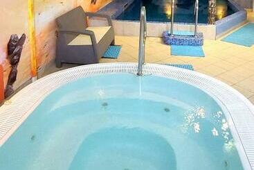 住宿加早餐  Rezydencja Korab