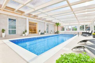 Bed and Breakfast Willa Rawia 2