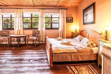 민박 Willa Szara Sowa