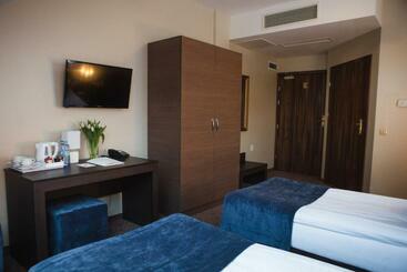 Отель Cztery Pory Roku