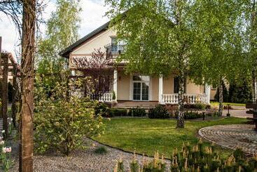 בית מלון כפרי Dworek Jolanta