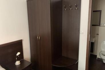 Pensjonat Plażowy Boss Z Restauracją 50 Metrów Od Morza