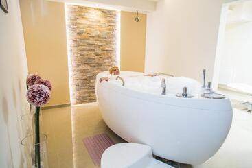 Курорт Koral Live