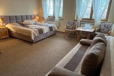 تختخواب و صبحانه Apartamenty Matuska