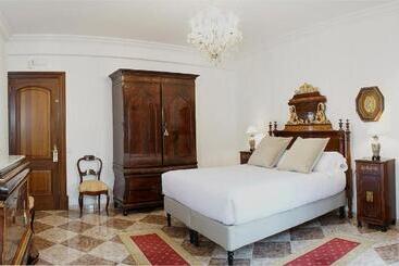 هتل Casa Delmonte   Turismo De Interior