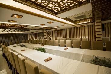 Shaira Garden Hotel & Resorts