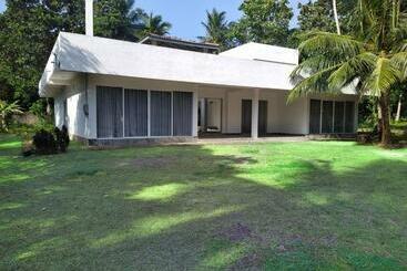 בית מלון כפרי Savendro