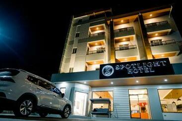 Spotlight Hotel Near Hundred Islands Wharf