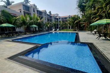 酒店 Sun N Sea Resort