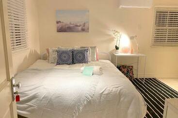 膳宿费 Cosy Haven For Females Only Or Females & Child/ren