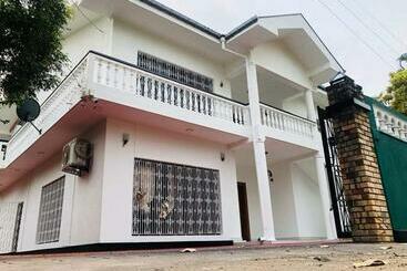 بنسيون Free Spirit Villa Maravila