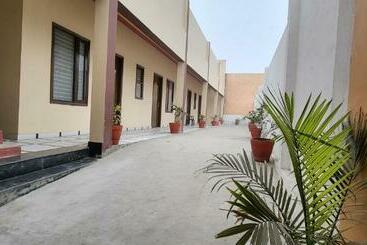 膳宿费 Pardeep S Cottage