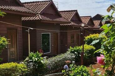 פנסיון Phanyro Motel