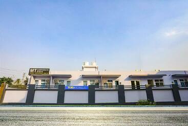 ホテル Fabexpress Mt Comfortable Stays