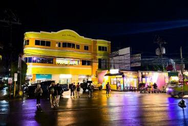 هاستل Corazon Tourist Inn