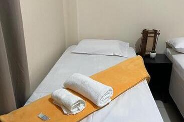 Hotel Hostel Girassol