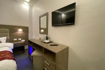 هتل Petra Oleander