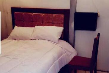 بنسيون El Hijo Del Sol