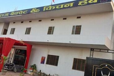 Staymaker Hotel Raj Banquet